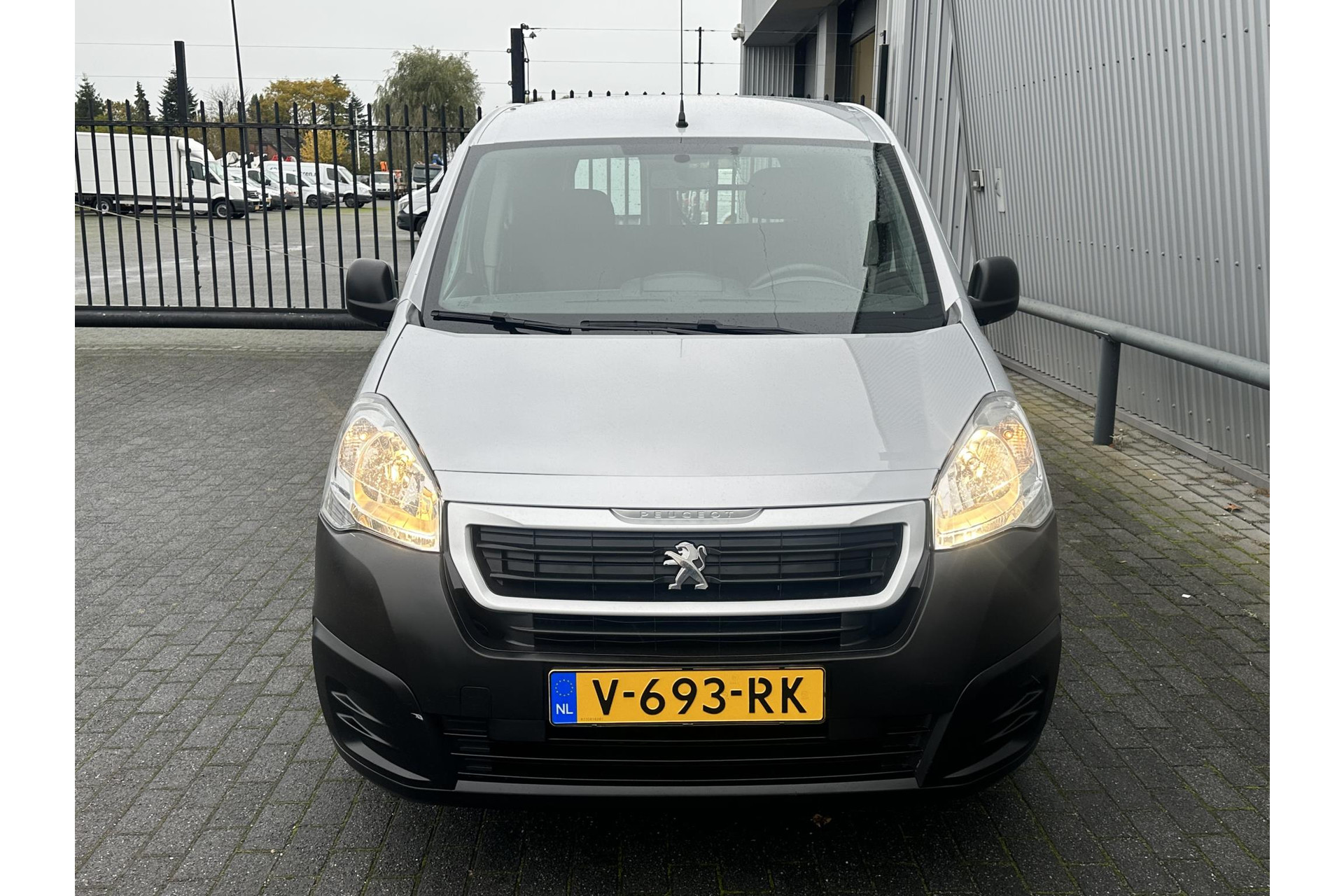 Peugeot Partner 120 1.6 BlueHDi 75 L1 Premium*AIRCO*CRUISE*PDC*